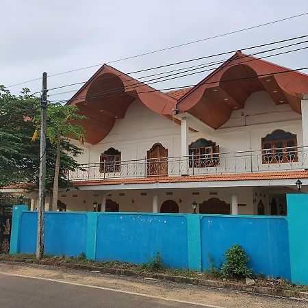 Hb Budget Rest Hotel Jaffna Luaran gambar