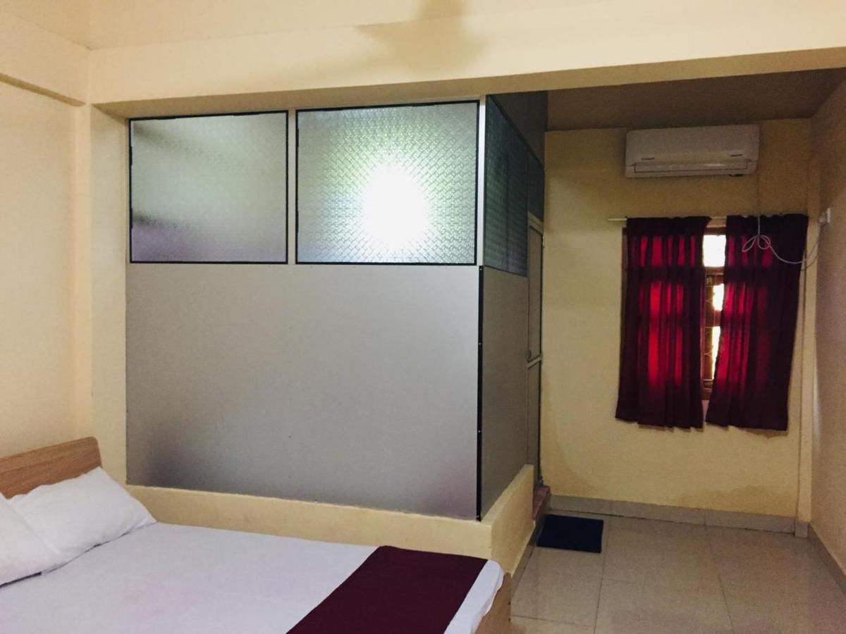 Hb Budget Rest Hotel Jaffna Luaran gambar