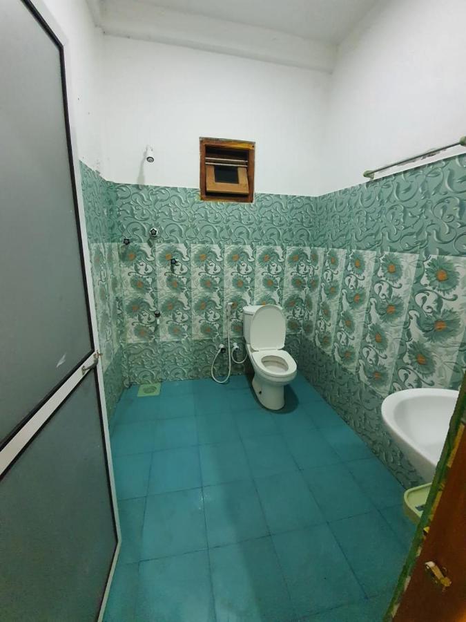 Hb Budget Rest Hotel Jaffna Luaran gambar