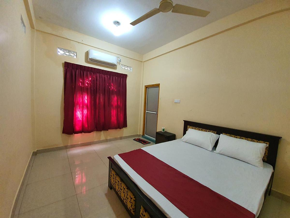Hb Budget Rest Hotel Jaffna Luaran gambar