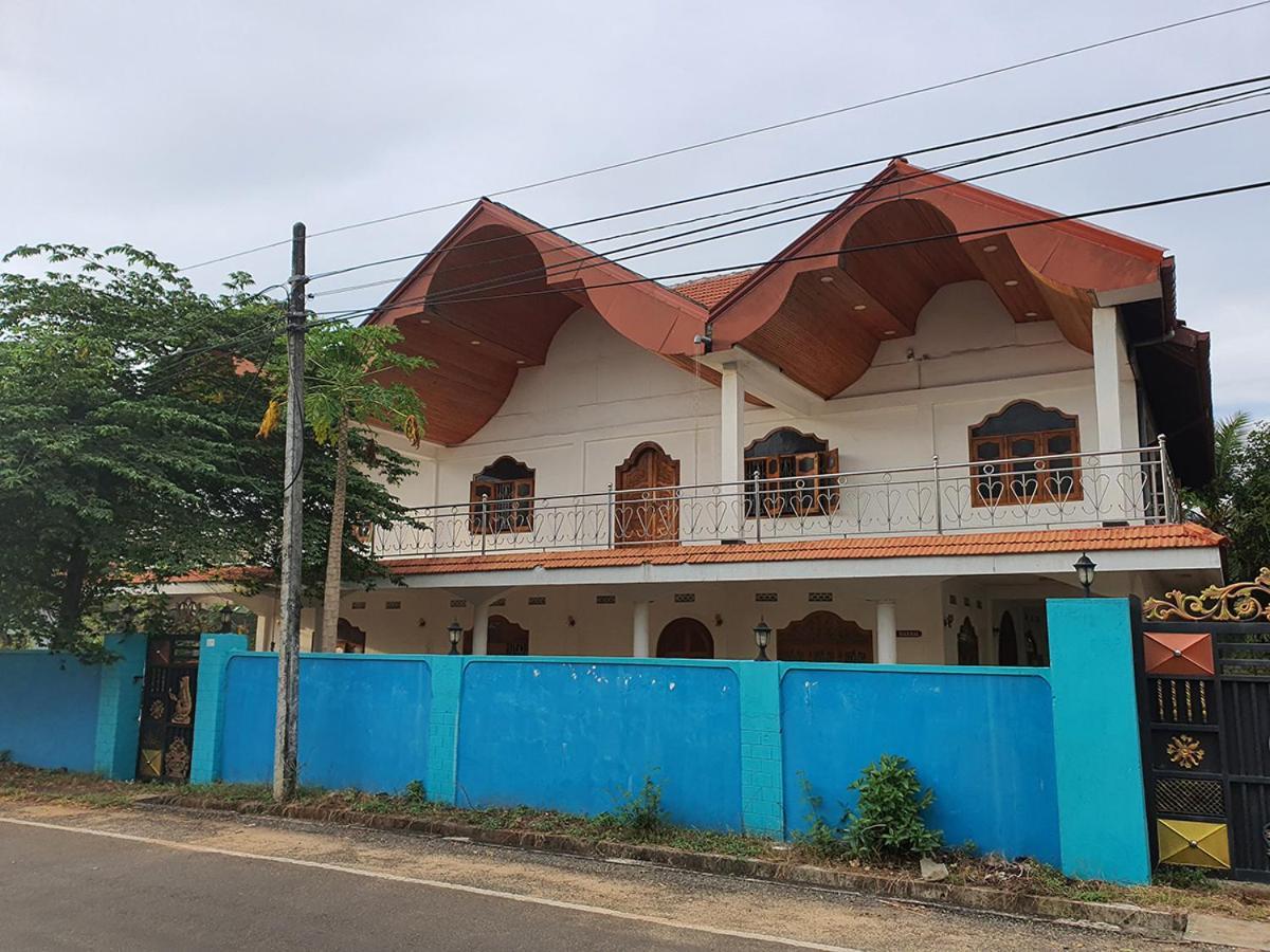 Hb Budget Rest Hotel Jaffna Luaran gambar