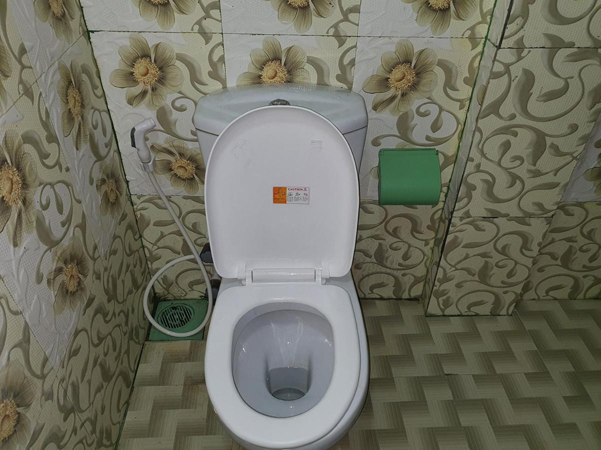 Hb Budget Rest Hotel Jaffna Luaran gambar