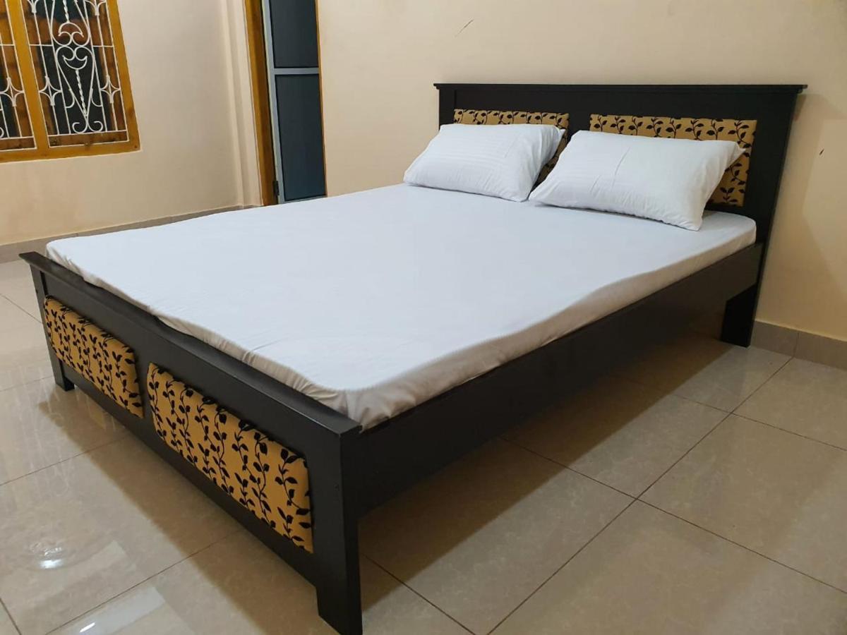 Hb Budget Rest Hotel Jaffna Luaran gambar