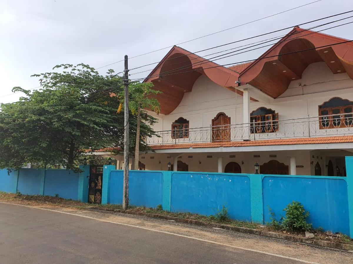 Hb Budget Rest Hotel Jaffna Luaran gambar